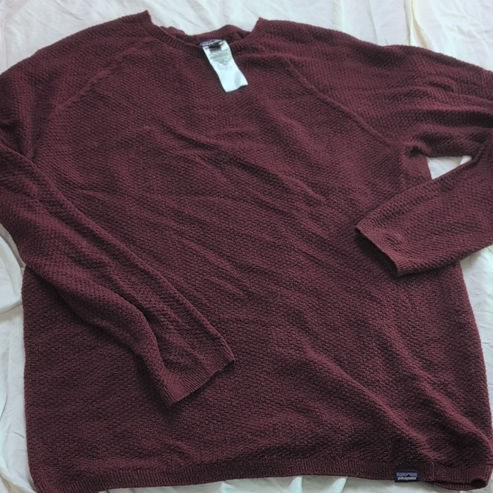 Patagonia Men's Maroon Crewneck Sweater